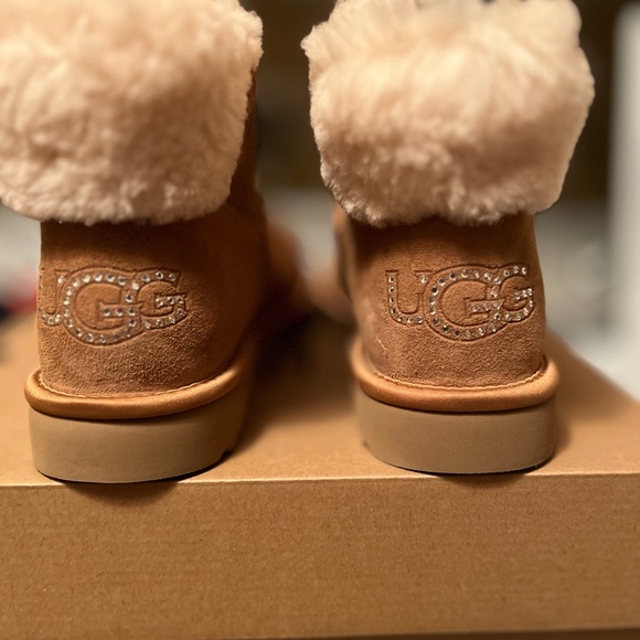 NWB UGG Classic Bling Mini Soft Brown Boot - Size 10 - Picture 2 of 6